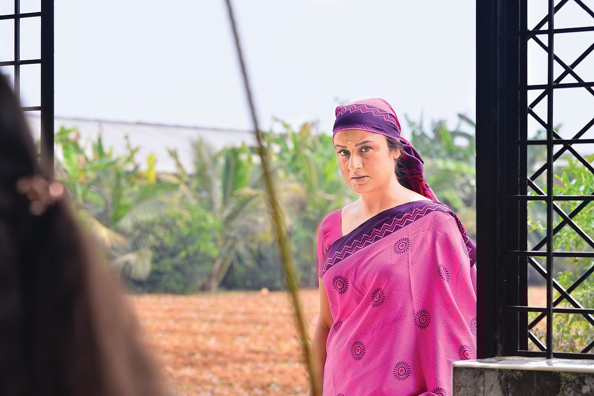 மனிதம் மட்டும் இங்கே மலிவு!