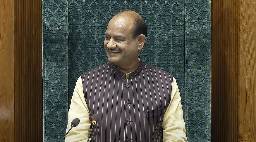 நம்பிக்கையில்லா தீர்மானத்தில் பிழைகள்! சரிசெய்து வழங்க ஓம் பிர்லா அறிவுரை!