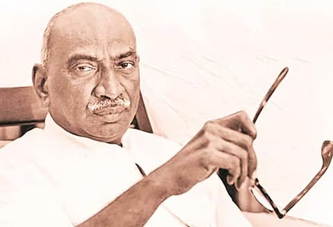 அரிய பண்புகளின் உருவகம் காமராஜா்!