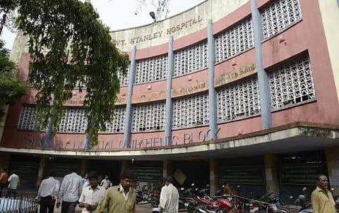 பெருந்தமனி பாதித்த இருவருக்கு 
அரசு மருத்துவமனையில் மறுவாழ்வு