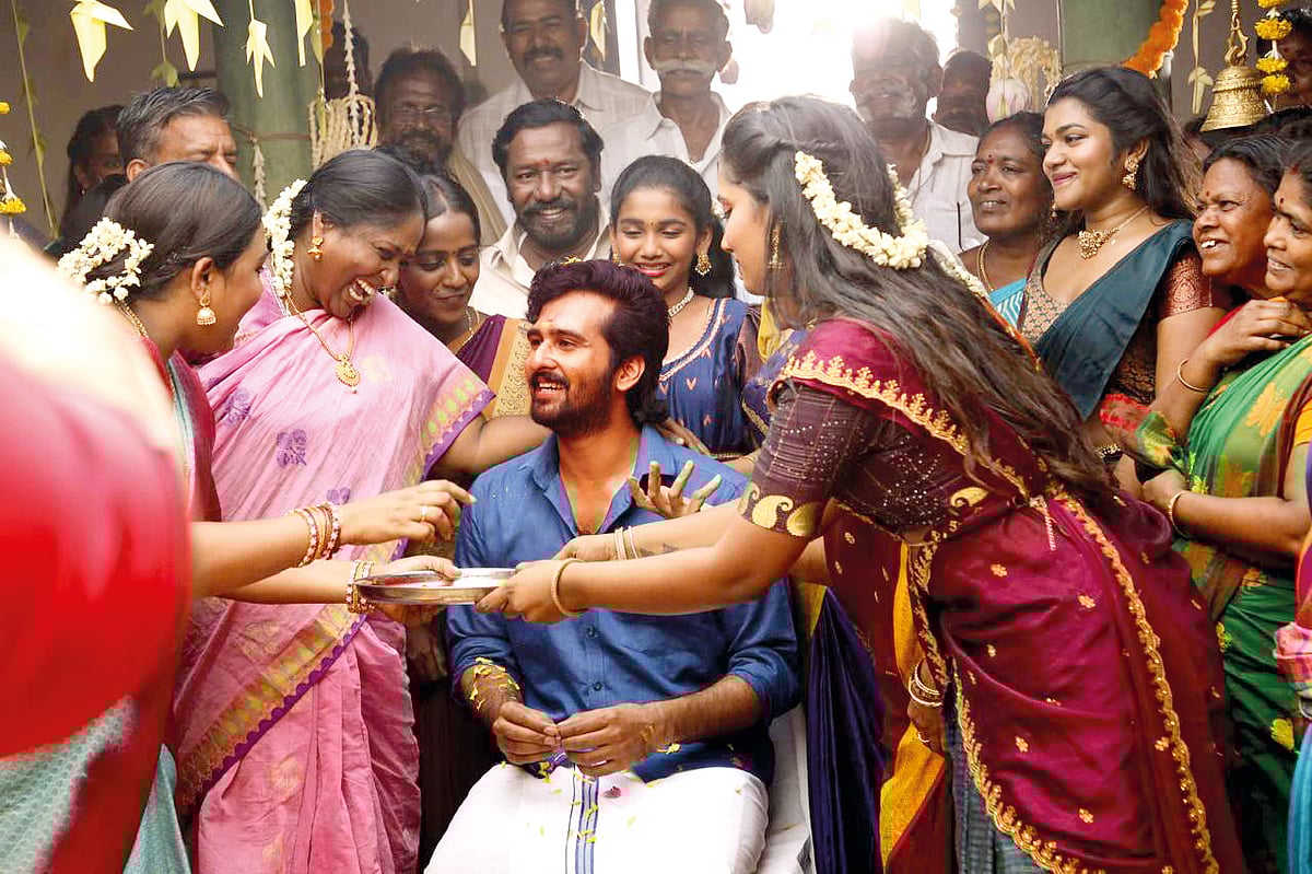 எதார்த்தங்களிலிருந்து பிரிக்க முடியாத கதை!