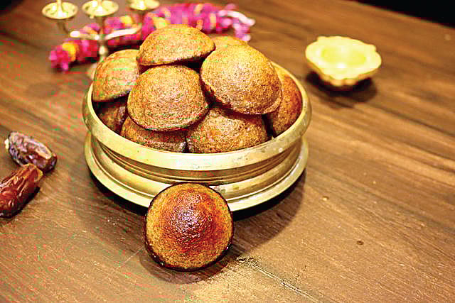 பேரீச்சம்பழ அப்பம்