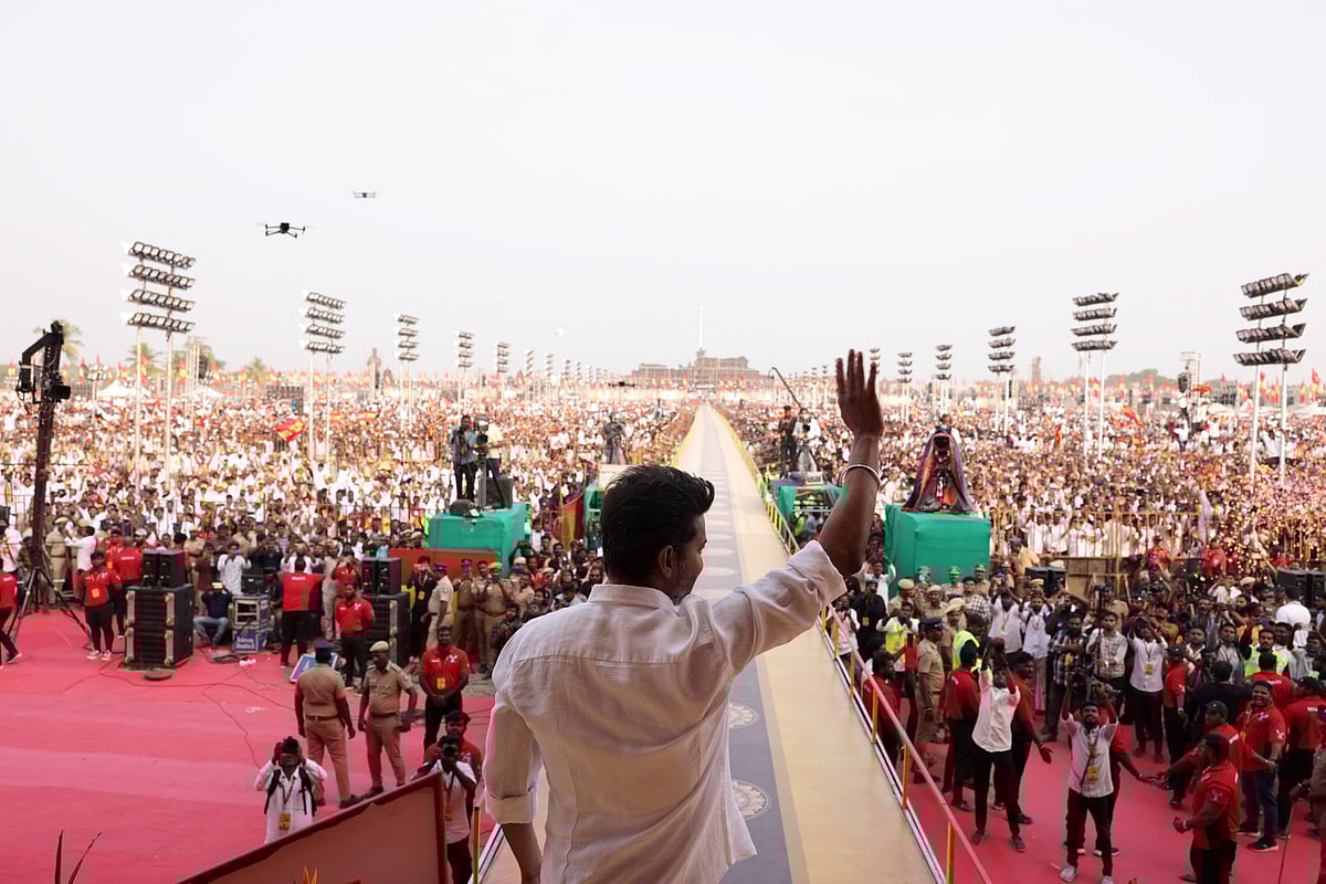 சொல்லப் போனால்... மட்டையா, மரக்கலமா, விஜய்யின் த.வெ.க.?