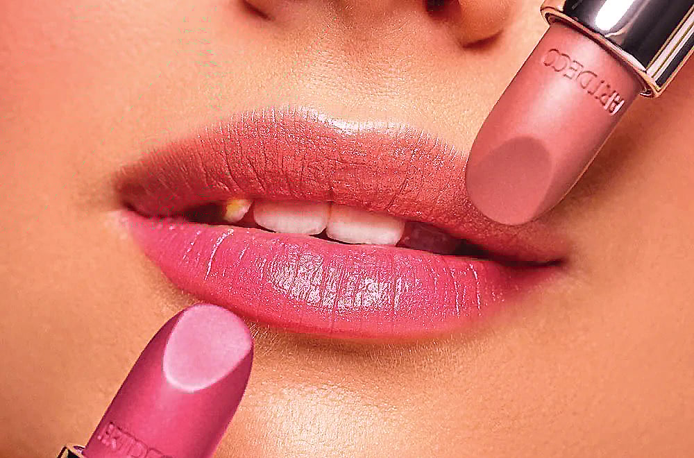 உதட்டுச் சாயம் பூசும் முன்...