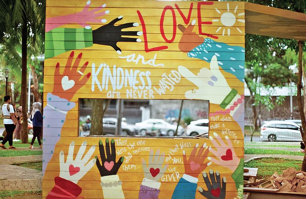 கருணையோடு இருப்போம்!