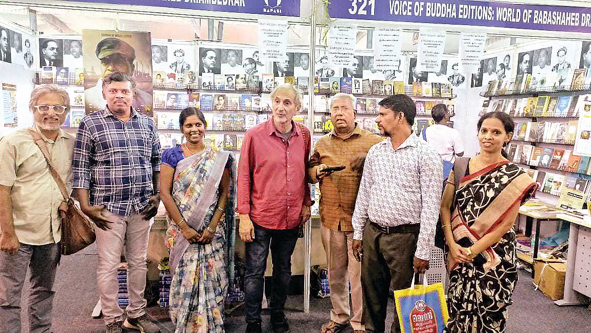 அடையாள மற்றவர்களின் எழுத்துகள் ஆழமானவை!