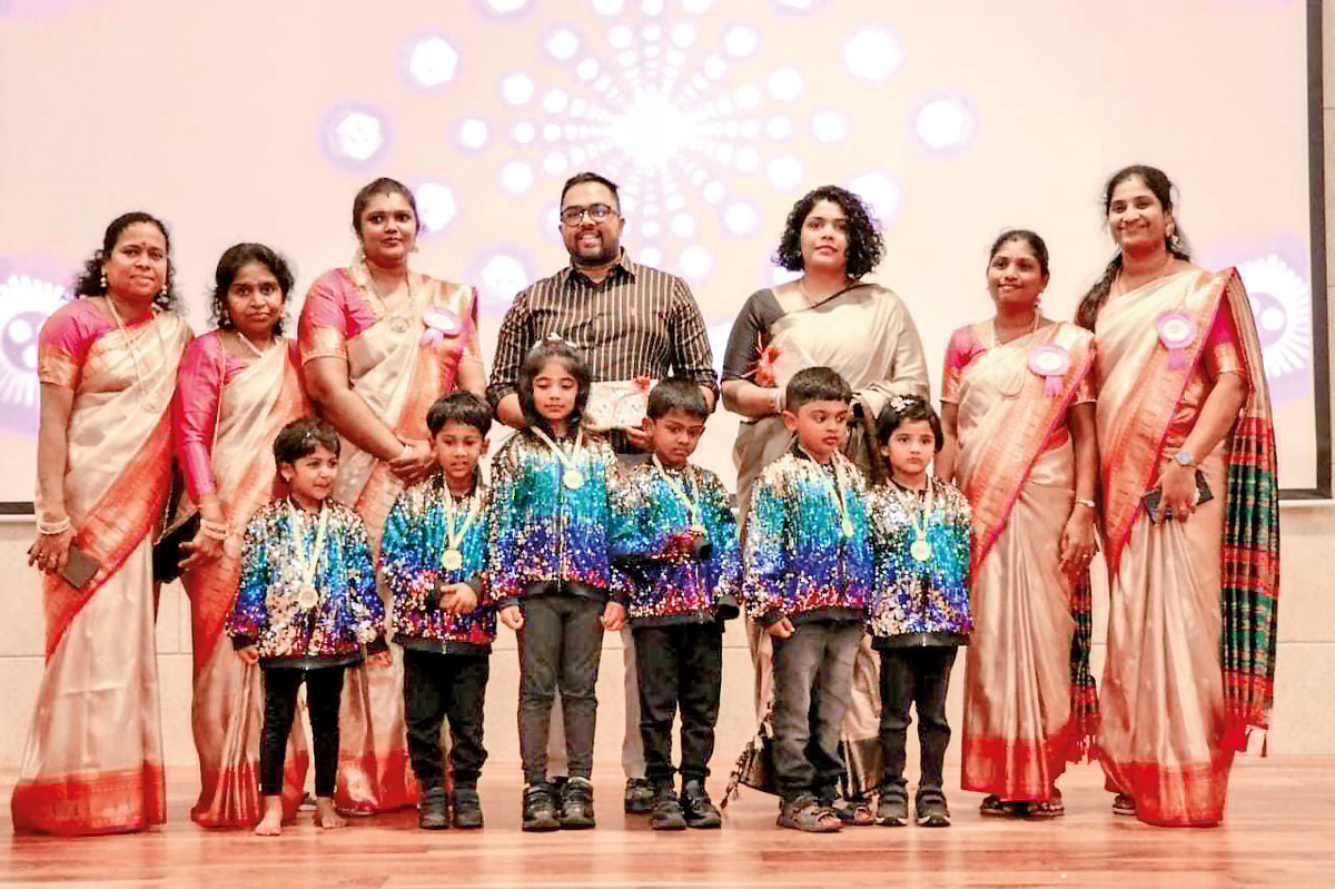 சிங்கப் பெண்கள்..!