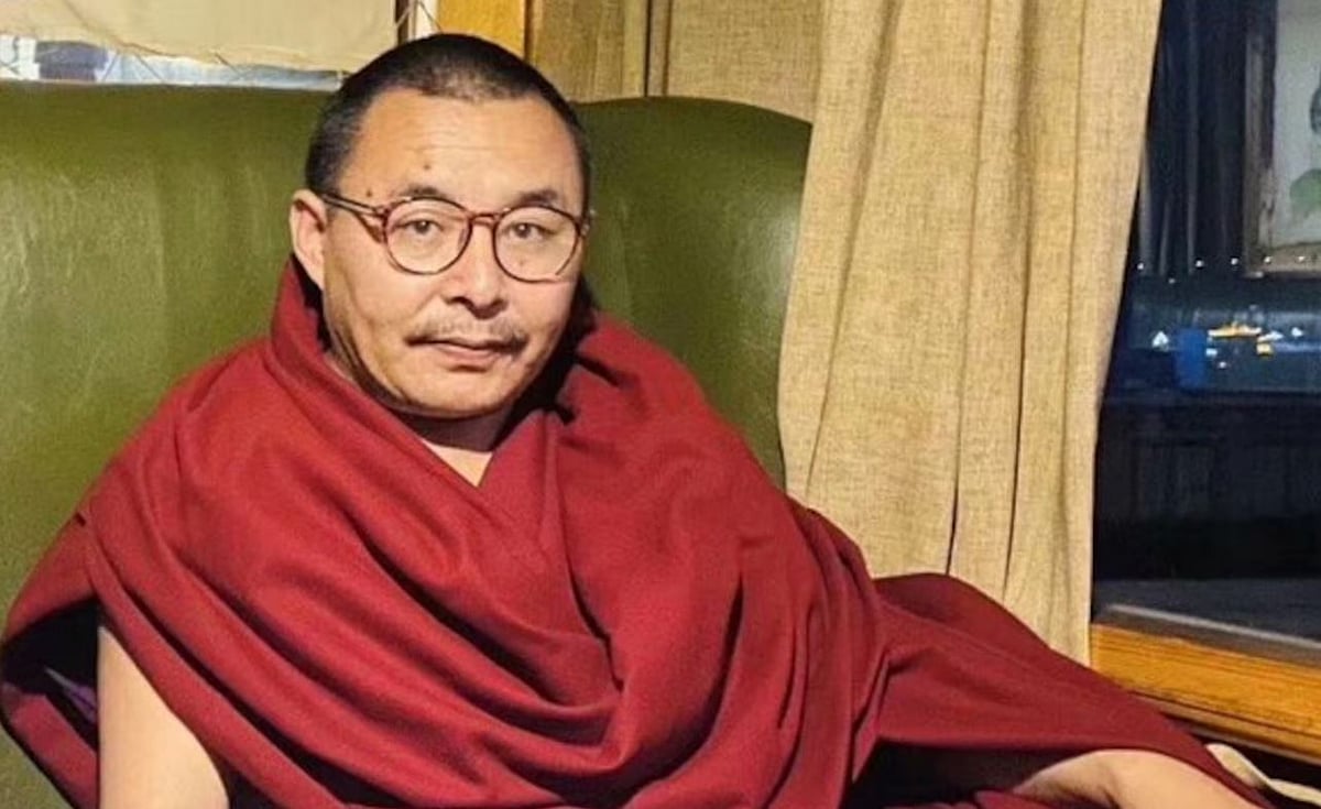 எல்லையற்ற கவியும் அத்துமீறிய சீனாவும்... கவிஞர் ஜெண்டன் லுன்ட்ரப்! கவிதைதான் குற்றம் - 17