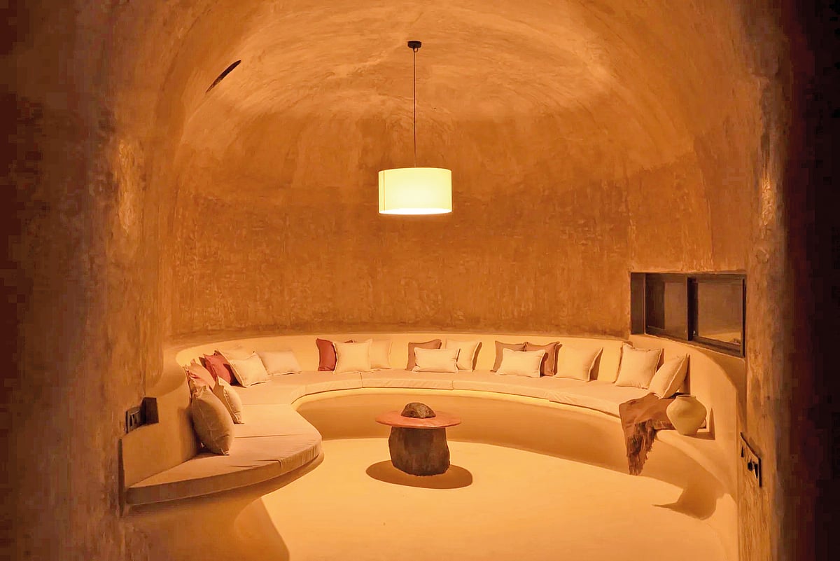 குகை வீடு..!