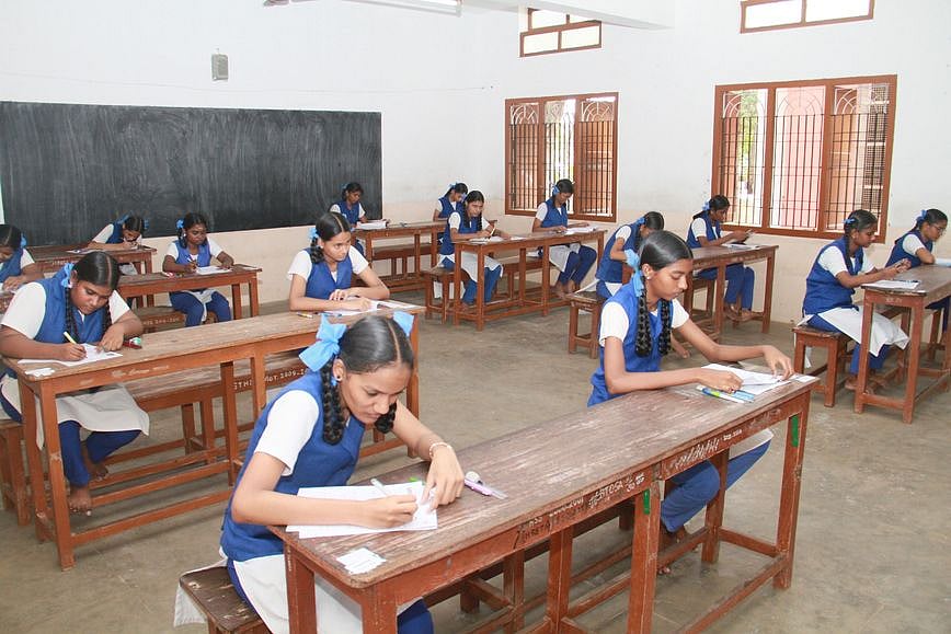 அரசு பொதுத் தோ்வு: 100% மாணவா்கள் பங்கேற்பதை உறுதி செய்ய வலியுறுத்தல்