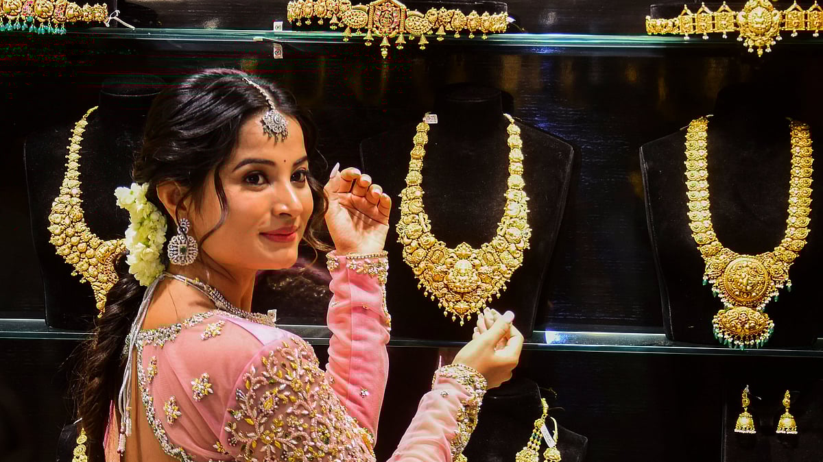 அதிர்ச்சியா! ஆறுதலா? இன்றைய தங்கம் - வெள்ளி விலை நிலவரம்!!