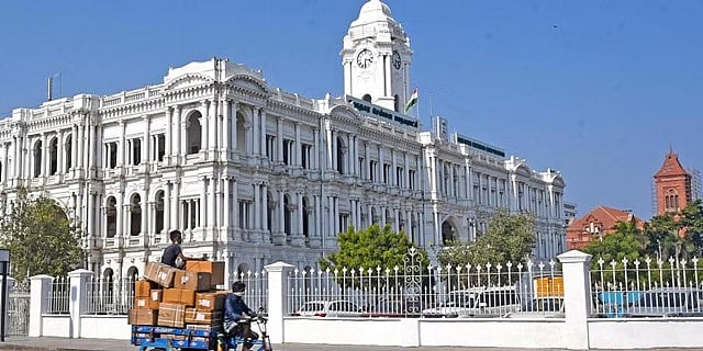 பூங்காக்களைத் தத்தெடுக்க விண்ணப்பிக்கலாம்:
சென்னை மாநகராட்சி