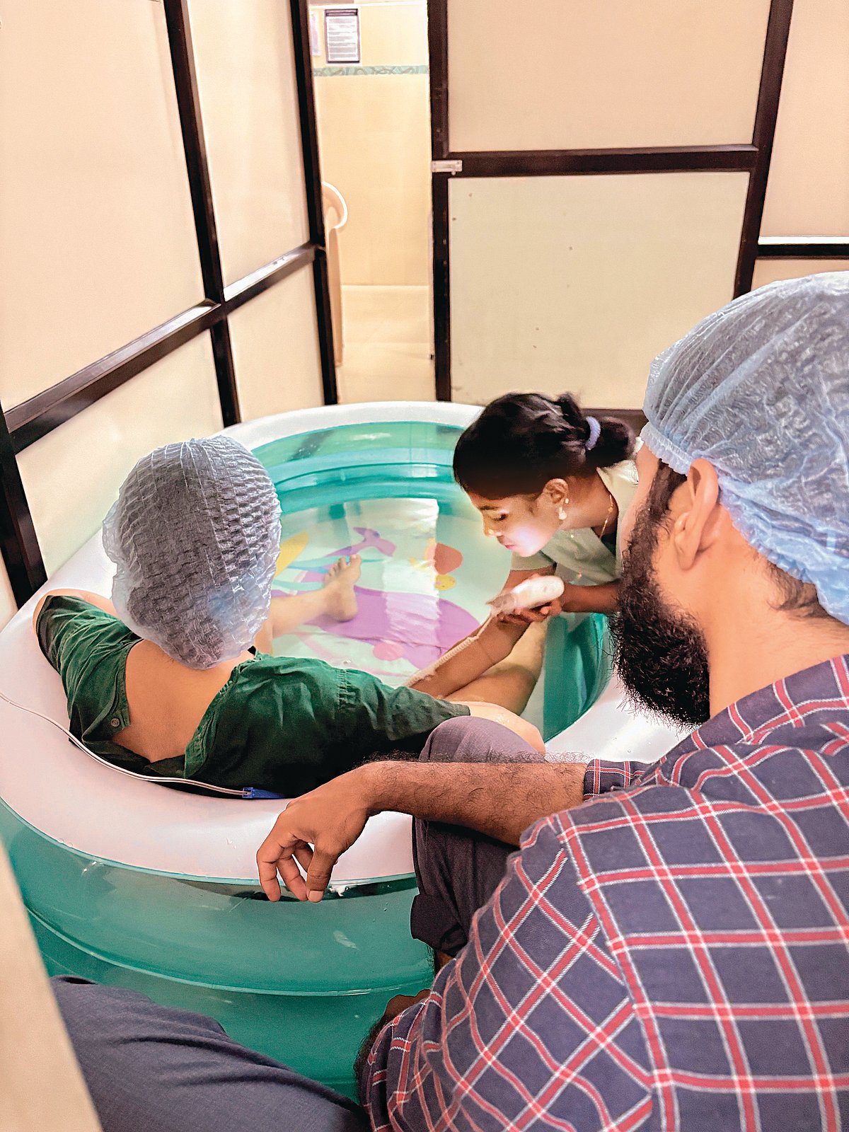 தண்ணீரில் பிரசவம்...