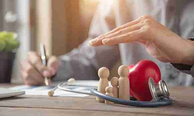 வேலைக்குச் செல்லும் நபர்களுக்கான சுகாதார காப்பீட்டின் (Health Insurance) முக்கியத்துவம்
