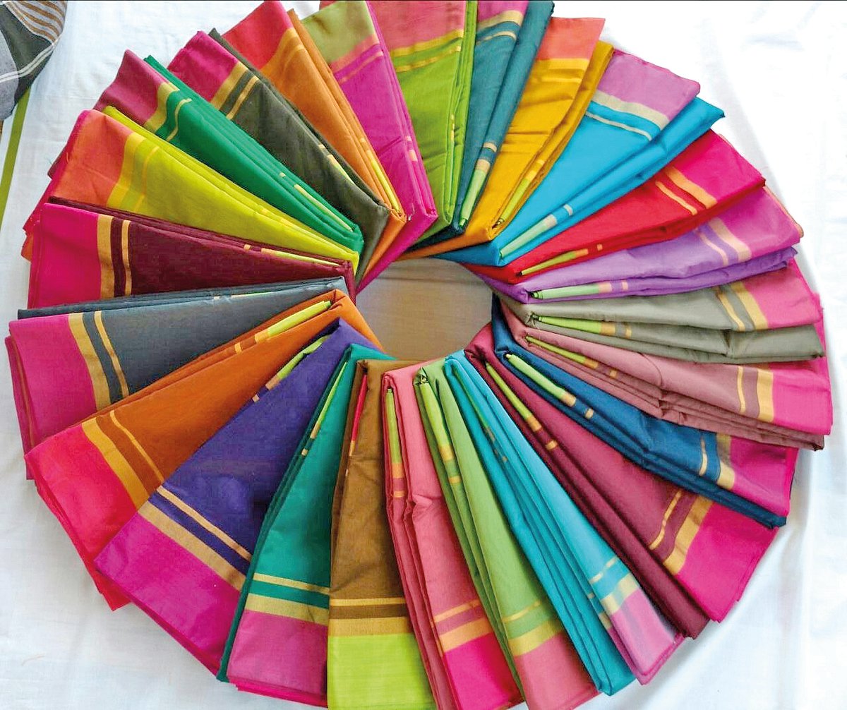 புடவைகள் பலவிதம்...