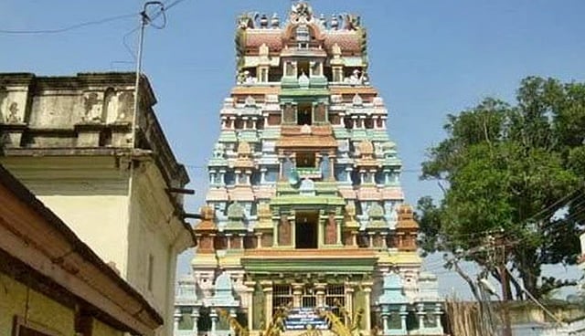 தெய்வ தரிசனம்... முன்னோர்களுக்கு முக்தி அளிக்கும் திருப்பூவணம் புஷ்பவனேஸ்வரர்!