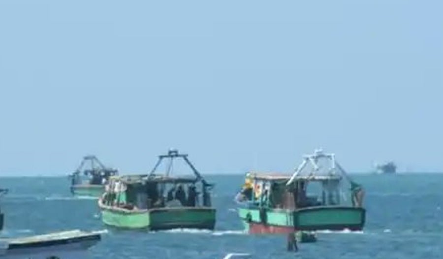 தமிழக மீனவர்கள் 10 பேர் கைது!