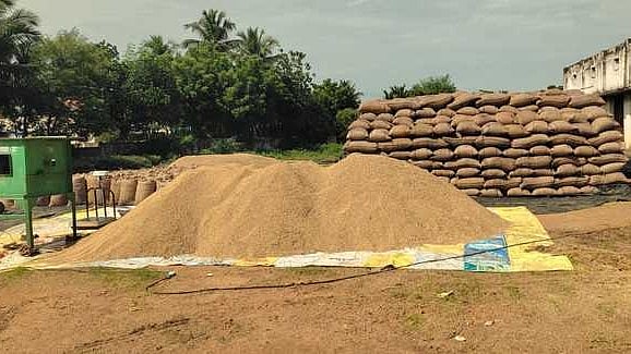 நெஞ்சு பொறுக்குதில்லையே!