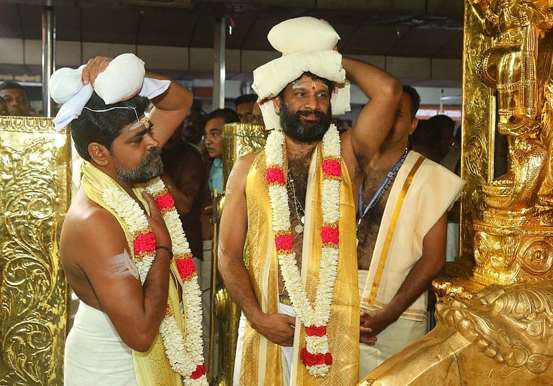 மண்டல - மகரவிளக்கு பூஜை: சபரிமலை கோயில் நடைதிறப்பு! 
புதிய மேல்சாந்திகள் பொறுப்பேற்பு