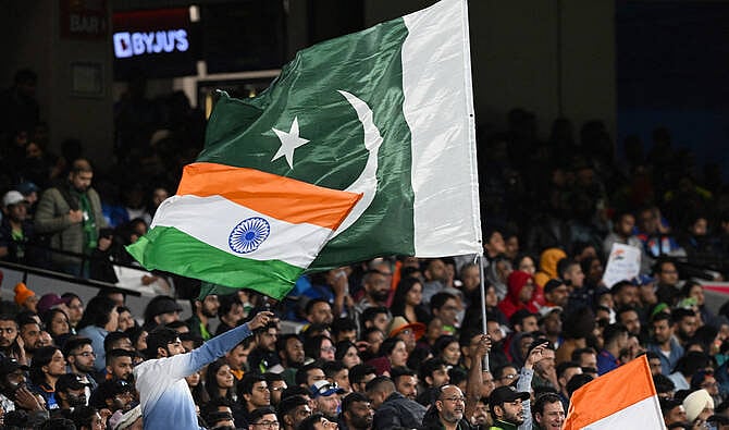 விருதெல்லாம் ஒரு புகழா என்ன?