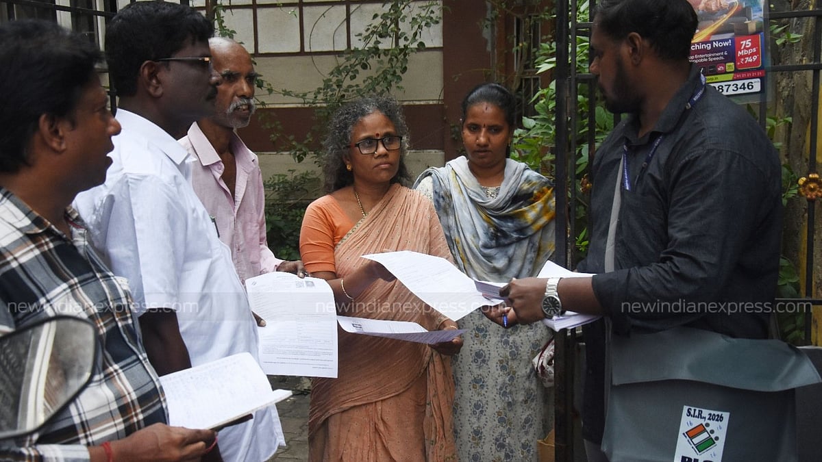 வாக்காளா் பட்டியலில் பெயா் சோ்க்க 1.03 லட்சம் விண்ணப்பம்