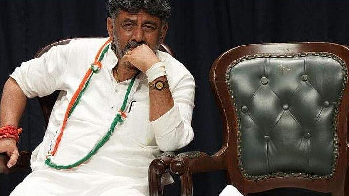 காலம் பதில் சொல்லும்: முதல்வர் போட்டியில் சிவக்குமார்?