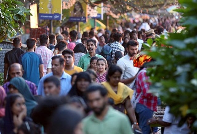 பண்டிகை கால கூட்ட நெரிசல்: உணவகங்கள், கிளப்புகளில் பாதுகாப்பு அதிகரிக்க திட்டம்