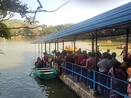 கிறிஸ்துமஸ் விடுமுறை: ஏலகிரியில் குவிந்த சுற்றுலா பயணிகள்