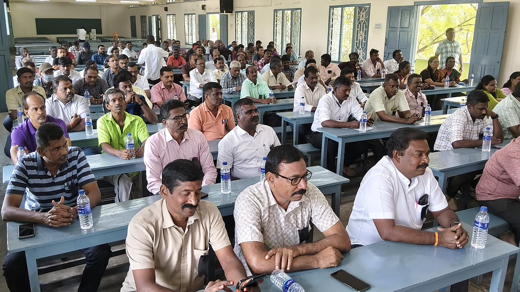 பாளை.யில் ஜாக்டோ-ஜியோ சாா்பில் 
வேலைநிறுத்த ஆயத்த மாநாடு