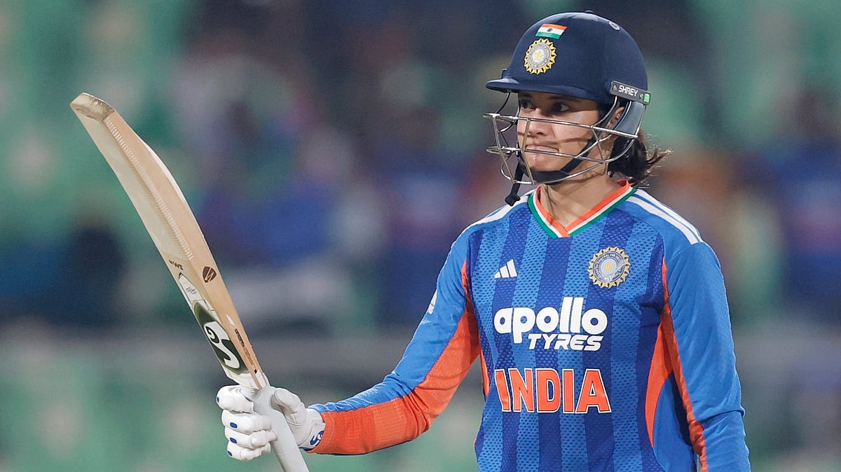 சர்வதேச கிரிக்கெட்டில் 10000 ரன்கள்; ஸ்மிருதி மந்தனா சாதனை!