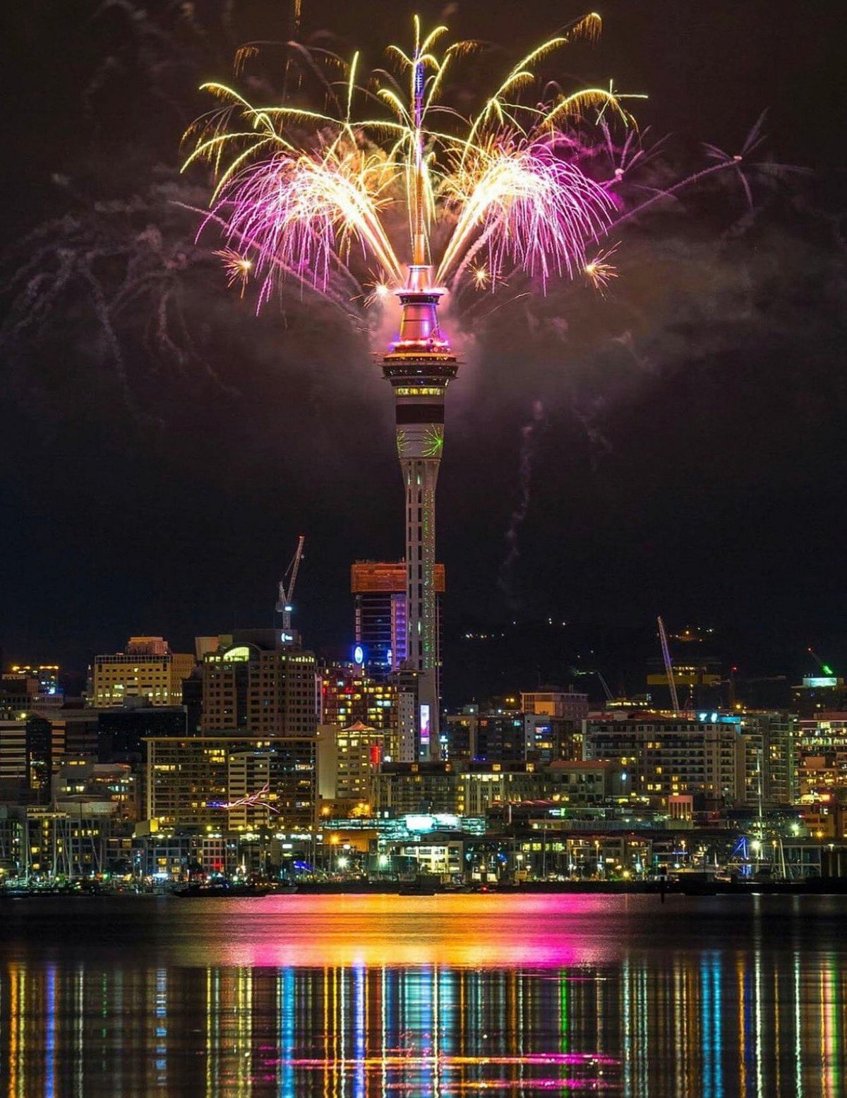 விடைபெற்ற 2025... புத்தாண்டை வாணவேடிக்கைகளுடன் வரவேற்ற நியூசிலாந்து!