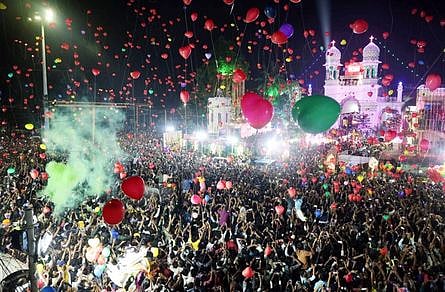 ஆங்கிலப் புத்தாண்டு:  ஈரோடு கோயில்கள், தேவாலயங்களில் சிறப்பு வழிபாடு