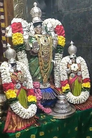 ஆங்கிலப் புத்தாண்டு பிறப்பு: கோயில்களில் சிறப்பு வழிபாடு