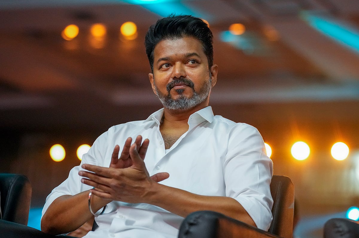 தவெகவில் தேர்தல் கண்காணிப்பாளர்களை நியமித்து விஜய் உத்தரவு!