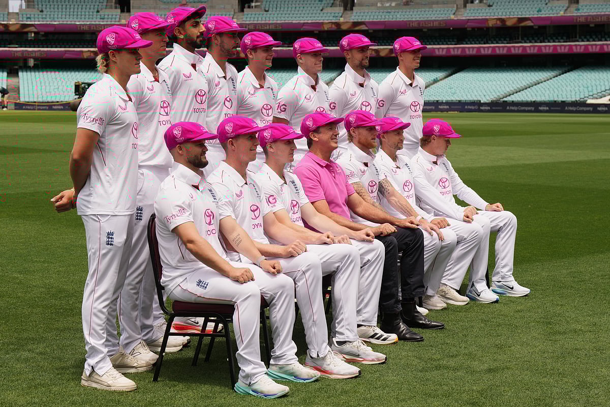 சிட்னி டெஸ்ட்டை வெல்லும் முனைப்பில் இங்கிலாந்து.. 12 பேர் கொண்ட அணி அறிவிப்பு!