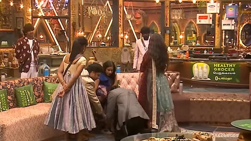 பிக் பாஸ் 9: சான்ட்ரா காலில் விழுந்து மன்னிப்பு கேட்ட  கமரூதின்!