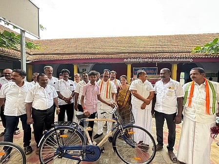 நான்குனேரி வட்ட பள்ளிகளில் 
894 சைக்கிள்கள் வழங்கல்