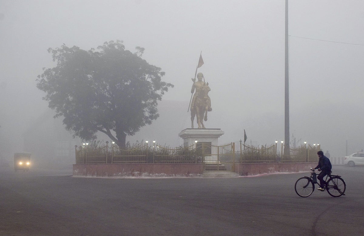 கடும் குளிரின் பிடியில் தில்லி: நிகழ் பருவத்தின் மிகக் குறைந்த வெப்பநிலை பதிவு