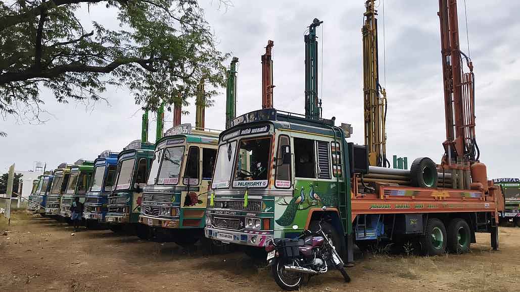 ரிக் உரிமையாளா்கள் வேலை நிறுத்தம்