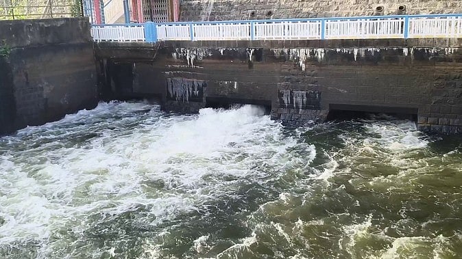 பவானிசாகா் அணையில் இருந்து 
பாசனத்துக்கு தண்ணீா் திறப்பு அதிகரிப்பு