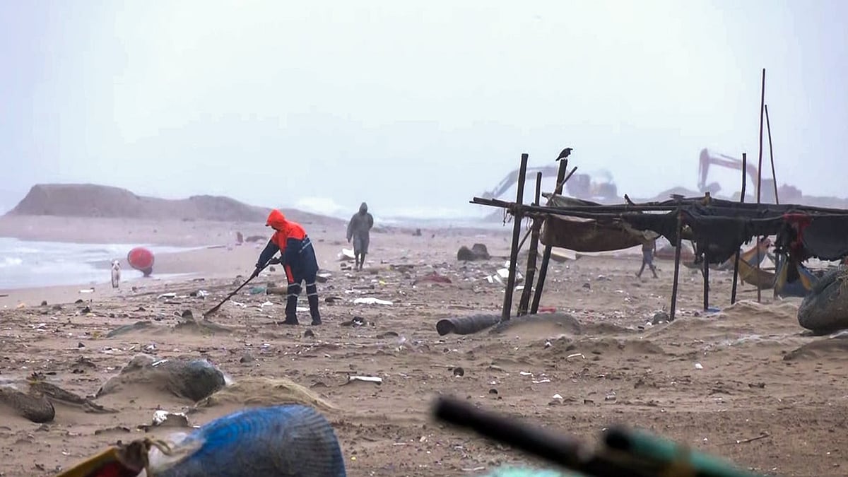 கடற்கரைகளில் குப்பை கொட்டினால் ரூ. 5,000 அபராதம்!