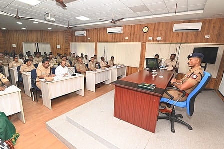 பொங்கல் போட்டிகள் நடக்கும் இடங்களில் கண்காணிப்பு கேமரா:
வேலூா் எஸ்.பி. அறிவுறுத்தல்!