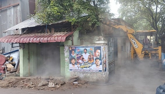 மாநகராட்சிக்கு சொந்தமான ஆக்கிரமிப்பு இடம் மீட்பு