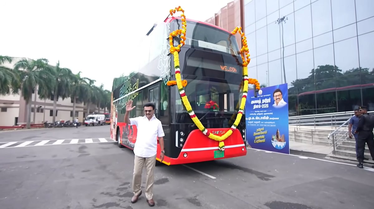 டபுள் டெக்கா் பேருந்து சேவையை தொடக்கி வைத்தார் முதல்வா் ஸ்டாலின்