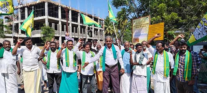 தமிழக விவசாயிகள் பாதுகாப்பு சங்கம் ஆா்ப்பாட்டம்