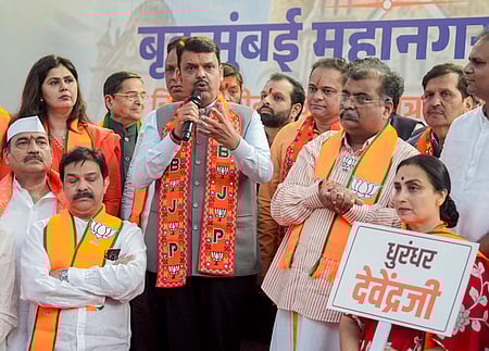 மும்பையைக் கைப்பற்றியது பாஜக கூட்டணி! - மகாராஷ்டிர உள்ளாட்சித் தோ்தலில் அமோகம்