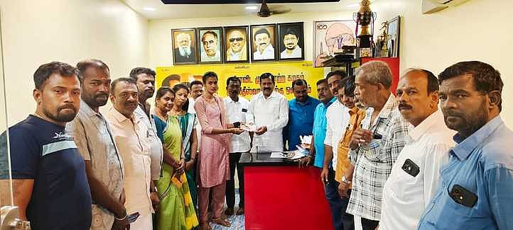 கோலப்போட்டியில் வெற்றி பெற்றவா்களுக்கு பரிசளிப்பு