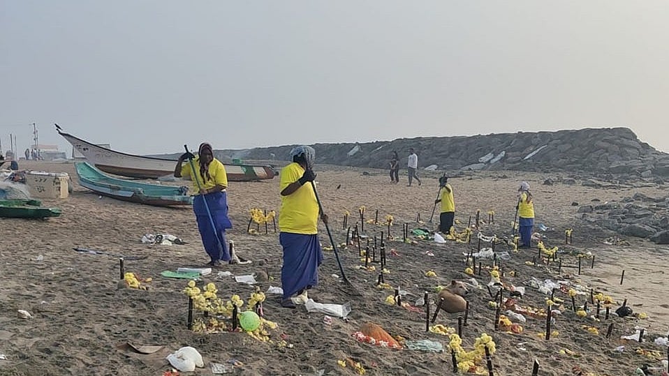 6 கடற்கரைகளில் 161 மெட்ரிக் டன் 
திடக்கழிவுகள் அகற்றம்