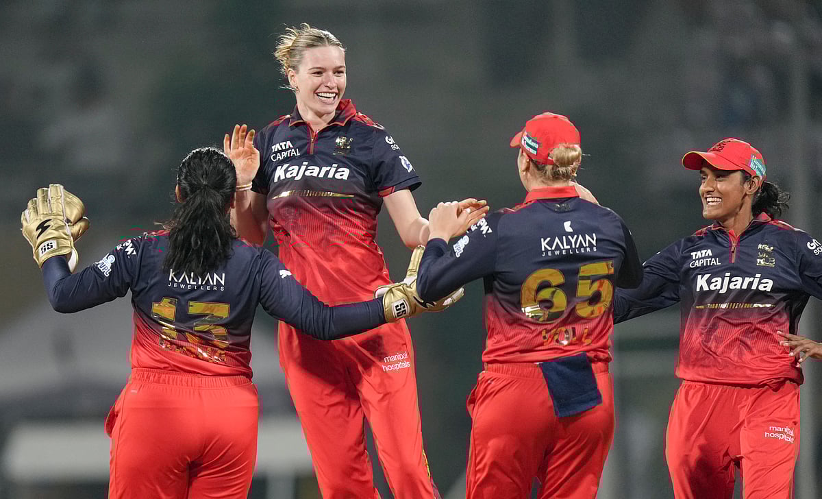 பெங்களூருக்கு தொடா்ந்து 4-ஆவது வெற்றி