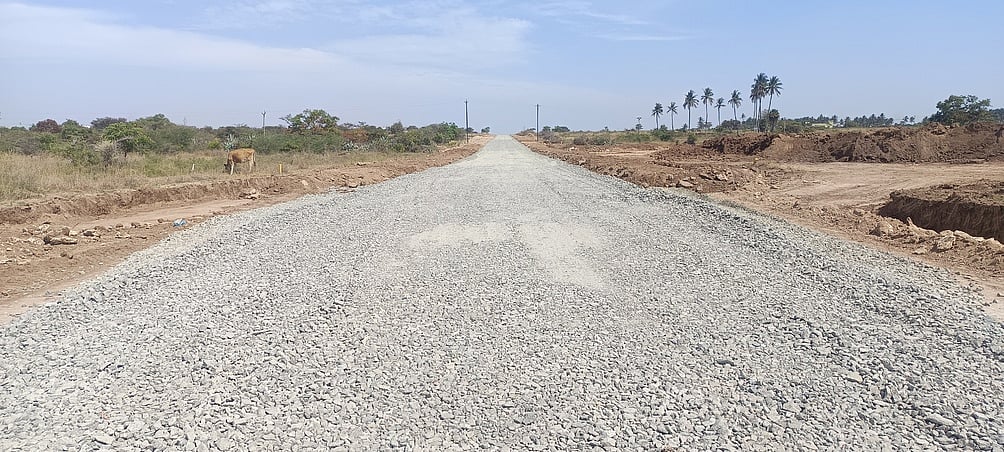 சாலை சீரமைக்கப்படாததால் பல்லடம் நகரில் விபத்து அபாயம்